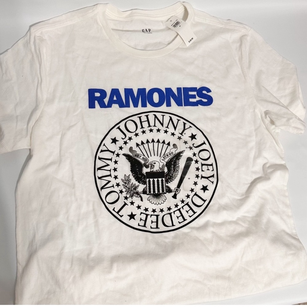 Gap Oversize Ramones Tshirt - New - Size Medium